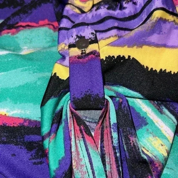 Cocomo Women’s Top Green Striped Stretch Colorful Y2K Tie Front - Picture 5 of 6